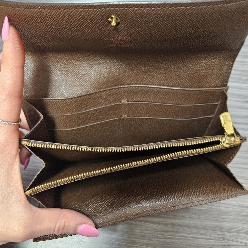 Louis Vuitton Sarah Wallet Damier Ebene | Authentic | Box & Dust Bag Included - Picture 8 of 17